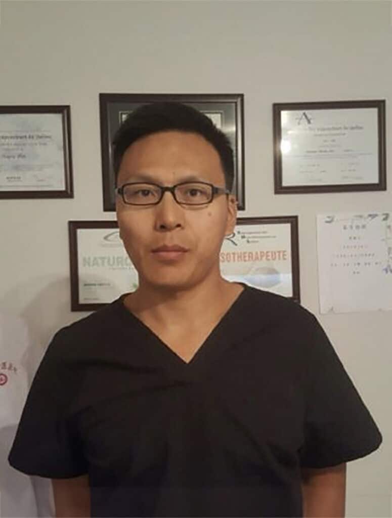 Dong Sheng Liu, Ostéopathe, Massothérapeute, Docteur en médecine traditionnelle chinoise